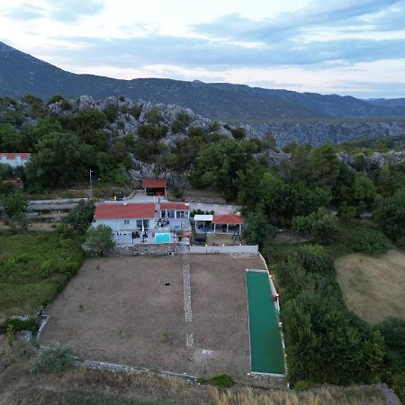 Villa Zrinka **** Svinisce Eksteriør bilde