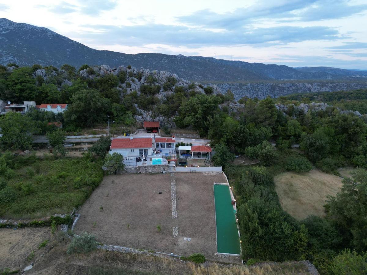 Villa Zrinka **** Svinisce Eksteriør bilde