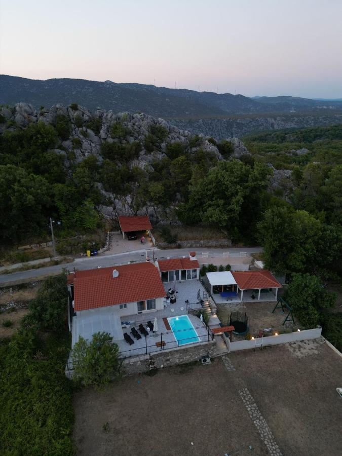 Villa Zrinka **** Svinisce Eksteriør bilde
