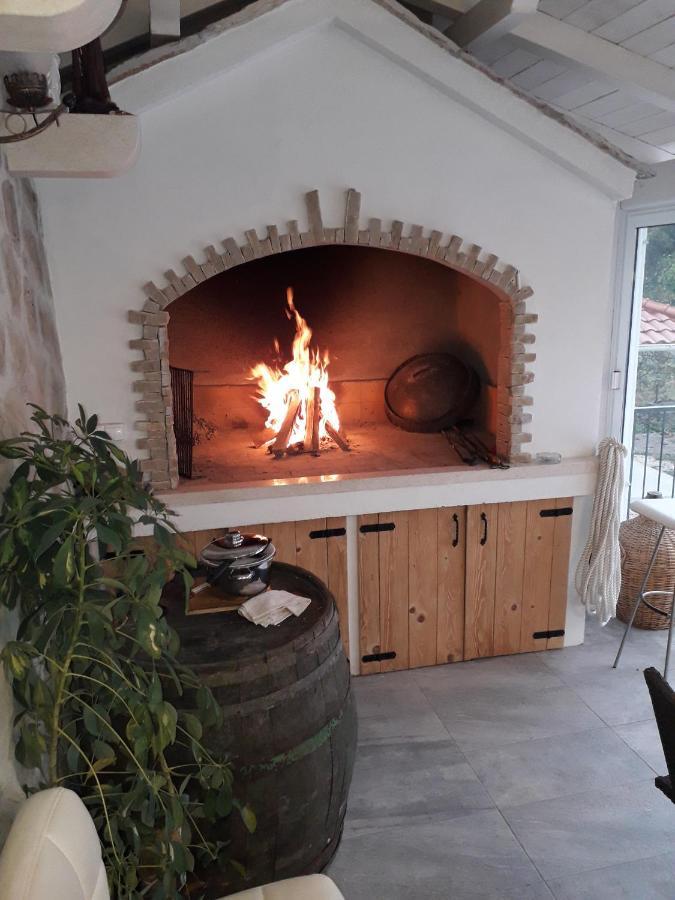 Villa Zrinka **** Svinisce Eksteriør bilde
