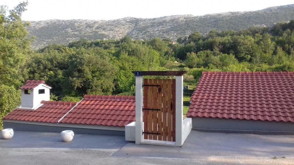Villa Zrinka **** Svinisce Eksteriør bilde