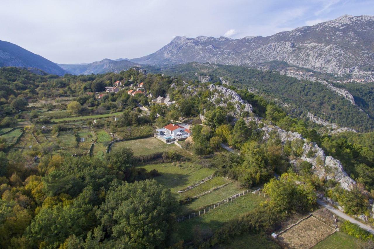 Villa Zrinka **** Svinisce Eksteriør bilde
